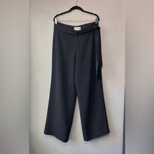 Bloomingdales Black Silk High Rise Wide Leg Trousers Slacks Pants Size 12 Belted